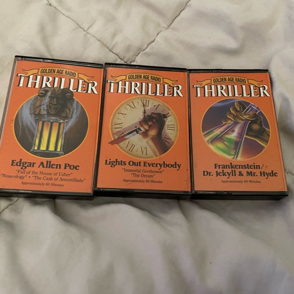 Vintage Thriller cassettes tapes Set with Orange Covers from 1991 - Picture 1 of 2